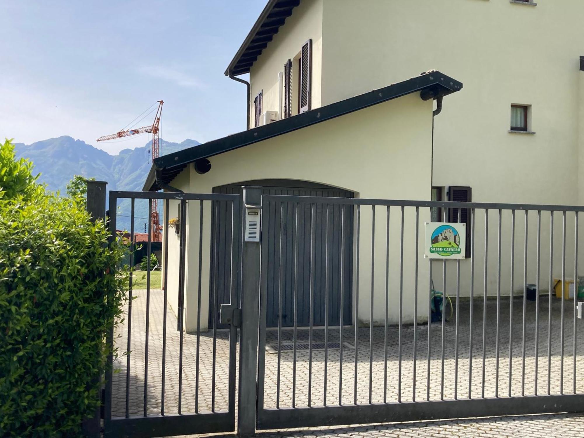 Villa Sasso Cavallo 曼代洛-德尔拉里奥 外观 照片